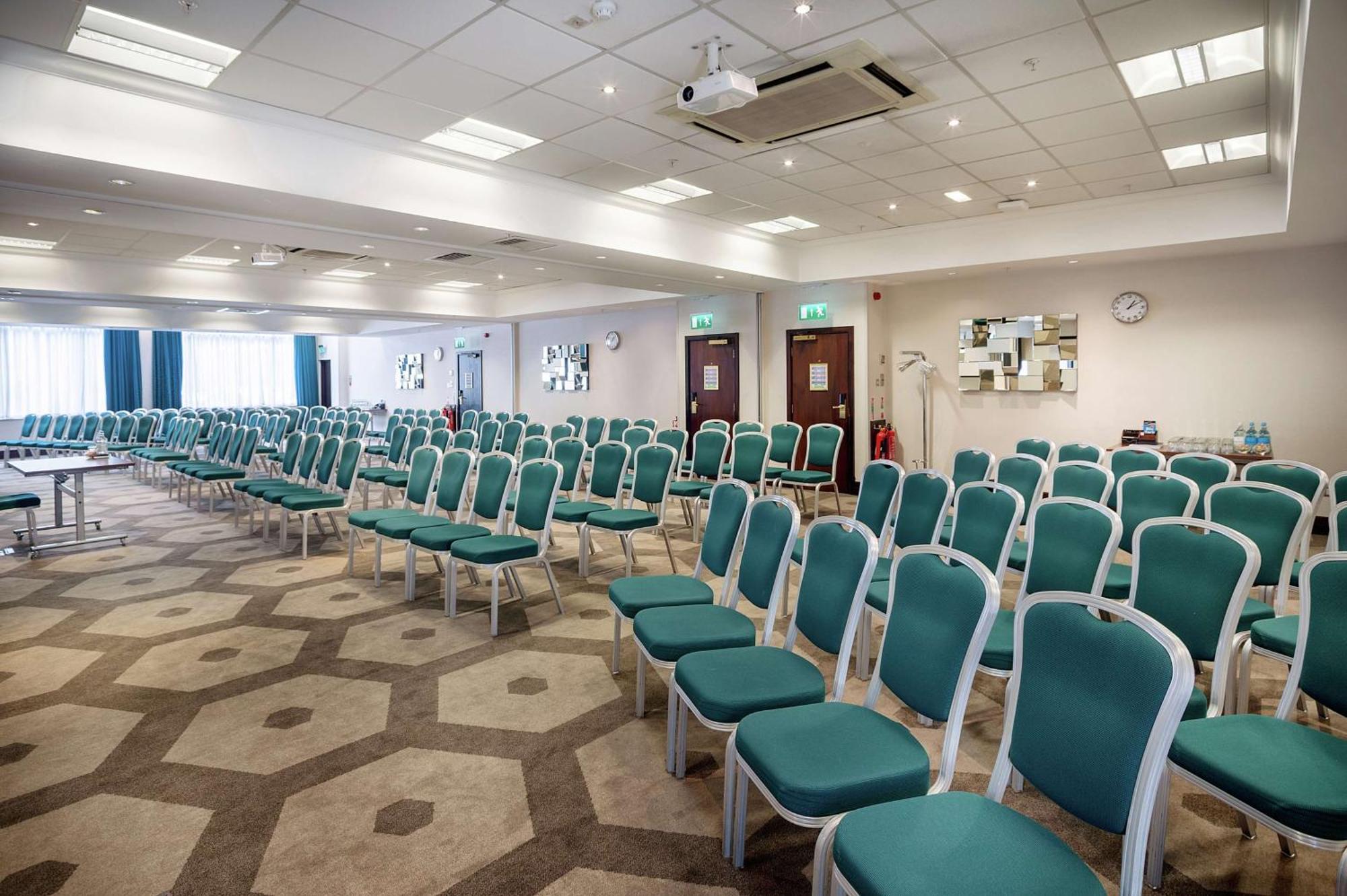 Hilton Olympia 4* Londra