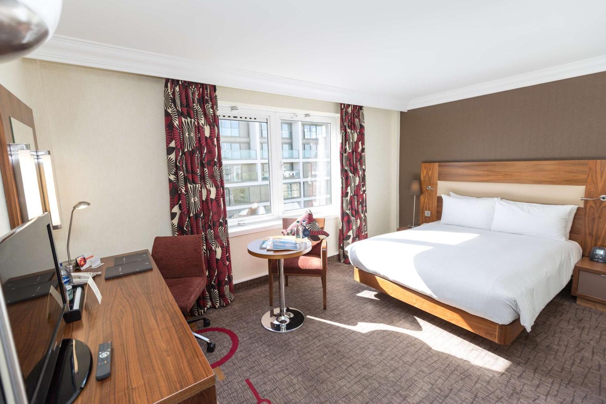 Hilton Olympia Hotel 4*